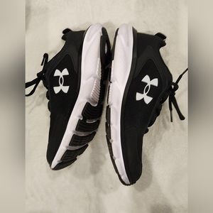 Black Underarmour Running Shoes
